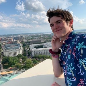 Meet your Posher, Brady